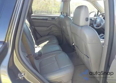 2013 Porsche Cayenne z USA, uszkodzony, nr VIN WP1AA2A2XDLA04797